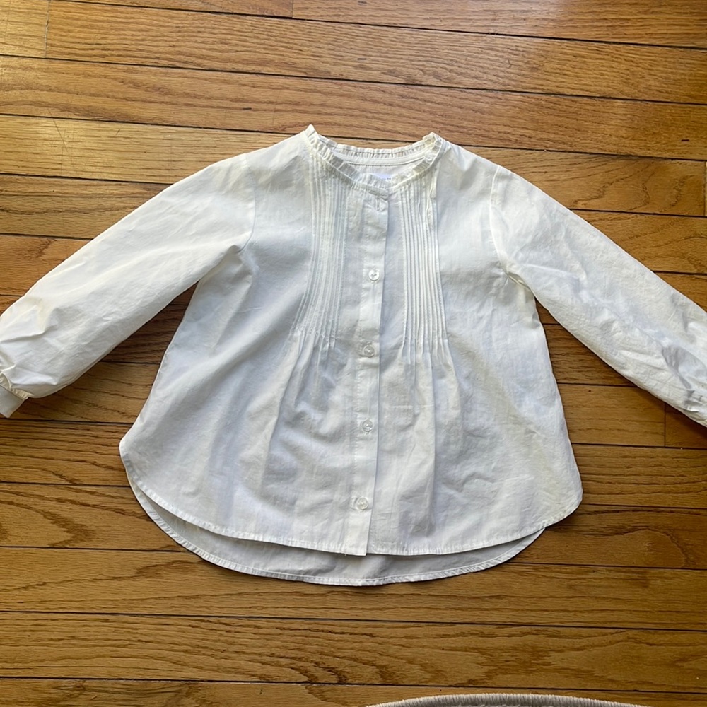 Good Condition Zara toddler white/cream button down - Size 3/4